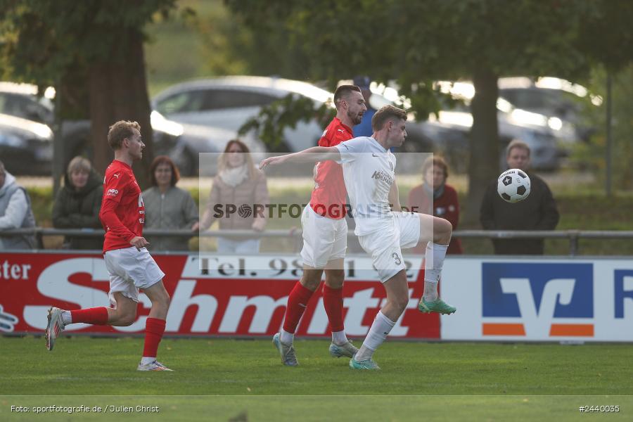 Fundamentum Sportpark, Karlburg, 28.09.2024, sport, action, Fussball, BFV, 13. Spieltag, Bayernliga Nord, ASV, TSV, ASV Cham, TSV Karlburg - Bild-ID: 2440035