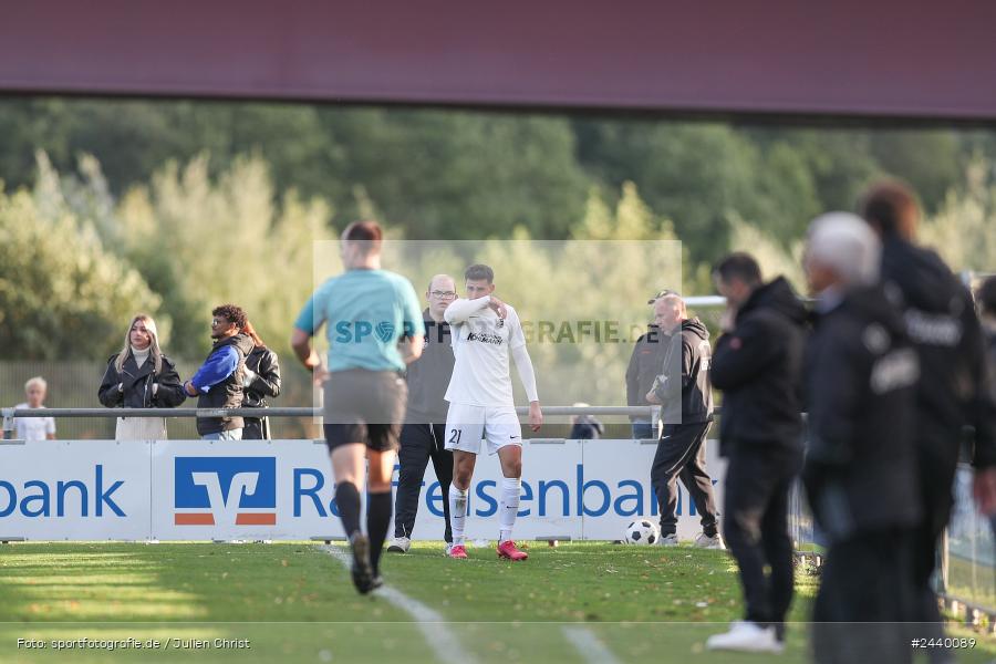 Fundamentum Sportpark, Karlburg, 28.09.2024, sport, action, Fussball, BFV, 13. Spieltag, Bayernliga Nord, ASV, TSV, ASV Cham, TSV Karlburg - Bild-ID: 2440089