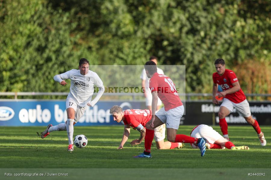 Fundamentum Sportpark, Karlburg, 28.09.2024, sport, action, Fussball, BFV, 13. Spieltag, Bayernliga Nord, ASV, TSV, ASV Cham, TSV Karlburg - Bild-ID: 2440092