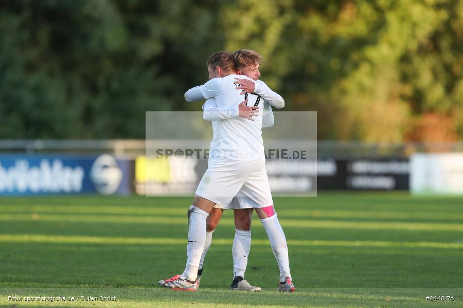 Fundamentum Sportpark, Karlburg, 28.09.2024, sport, action, Fussball, BFV, 13. Spieltag, Bayernliga Nord, ASV, TSV, ASV Cham, TSV Karlburg - Bild-ID: 2440176