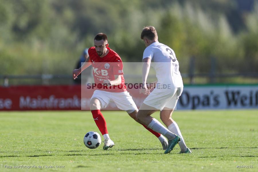 Fundamentum Sportpark, Karlburg, 28.09.2024, sport, action, Fussball, BFV, 13. Spieltag, Bayernliga Nord, ASV, TSV, ASV Cham, TSV Karlburg - Bild-ID: 2440233