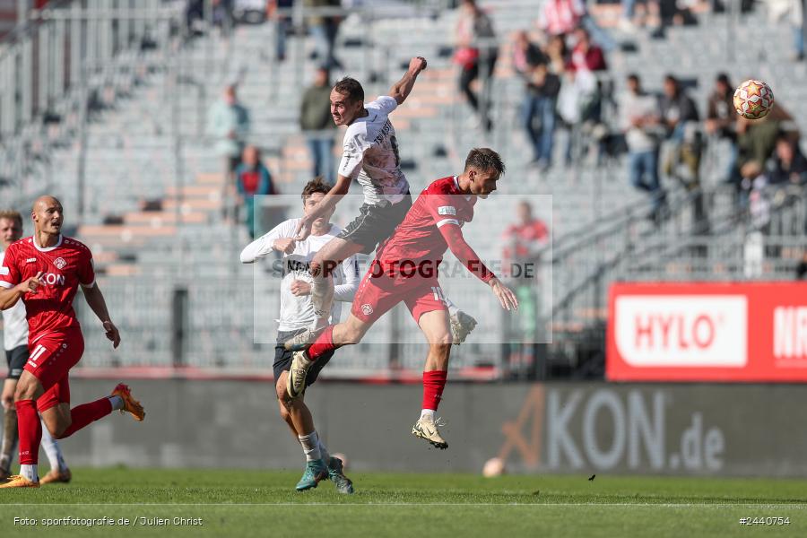 AKON Arena, Würzburg, 28.09.2024, sport, action, Fussball, BFV, Regionalliga Bayern, 11. Spieltag, AUB, FWK, TSV Aubstadt, FC Würzburger Kickers - Bild-ID: 2440754