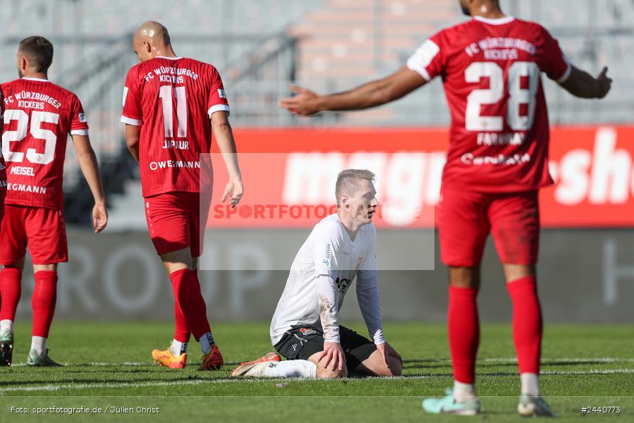 AKON Arena, Würzburg, 28.09.2024, sport, action, Fussball, BFV, Regionalliga Bayern, 11. Spieltag, AUB, FWK, TSV Aubstadt, FC Würzburger Kickers - Bild-ID: 2440773