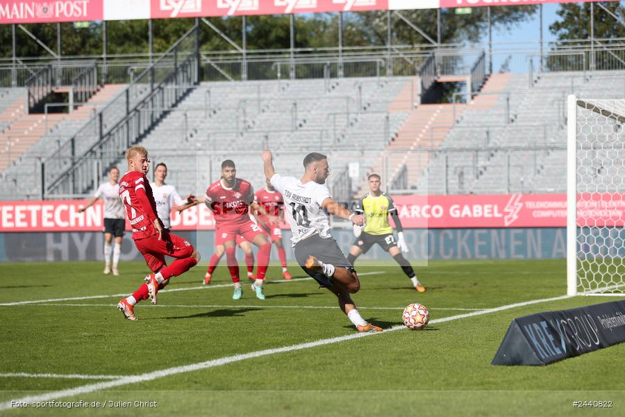 AKON Arena, Würzburg, 28.09.2024, sport, action, Fussball, BFV, 11. Spieltag, Regionalliga Bayern, AUB, FWK, TSV Aubstadt, FC Würzburger Kickers - Bild-ID: 2440822