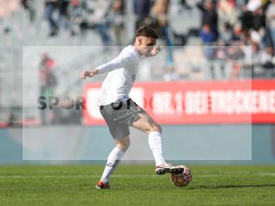 Fotos von FC Würzburger Kickers - TSV Aubstadt auf sportfotografie.de