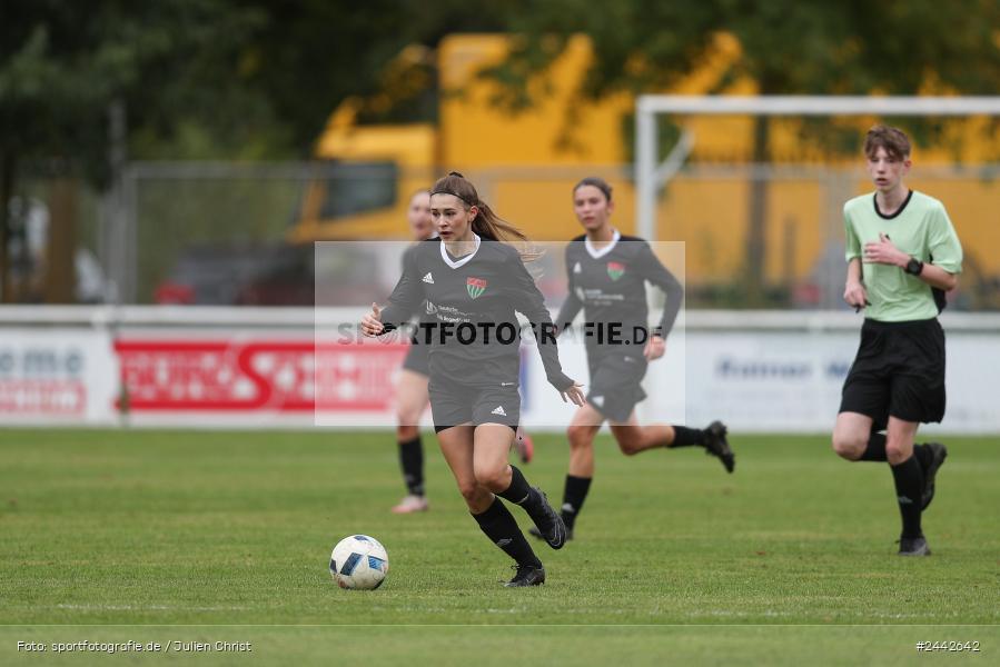 sport, hiscox-Bezirkspokal, action, Sportgelände, Karlstadt, Fussball, FVK, FV Karlstadt, FCS, BFV, 2. Runde, 1. FC Schweinfurt, 03.10.2024 - Bild-ID: 2442642 sport, hiscox-Bezirkspokal, action, Sportgelände, Karlstadt, Fussball, FVK, FV Karlstadt, FCS, BFV, 2. Runde, 1. FC Schweinfurt, 03.10.2024 - Bild-ID: 2442642