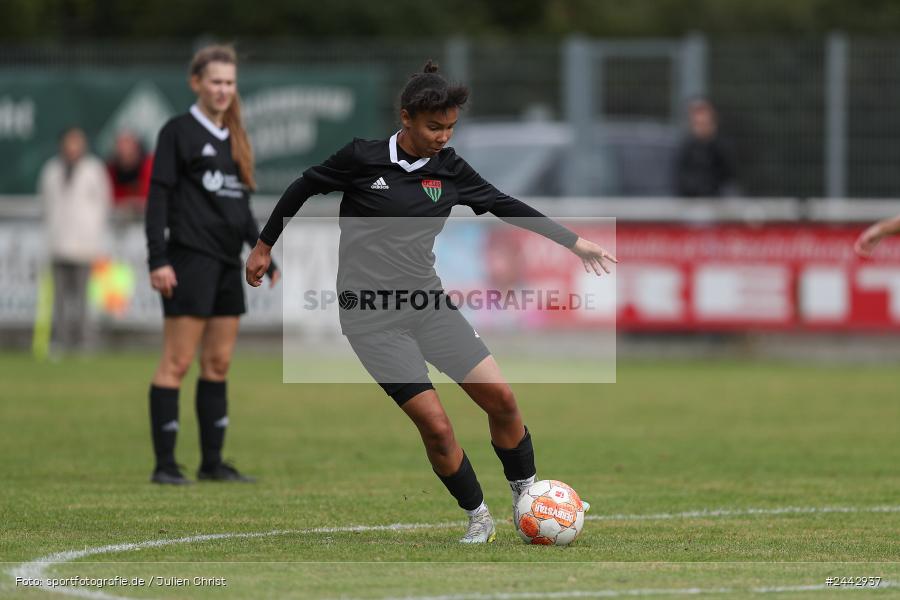 sport, hiscox-Bezirkspokal, action, Sportgelände, Karlstadt, Fussball, FVK, FV Karlstadt, FCS, BFV, 2. Runde, 1. FC Schweinfurt, 03.10.2024 - Bild-ID: 2442937 sport, hiscox-Bezirkspokal, action, Sportgelände, Karlstadt, Fussball, FVK, FV Karlstadt, FCS, BFV, 2. Runde, 1. FC Schweinfurt, 03.10.2024 - Bild-ID: 2442937
