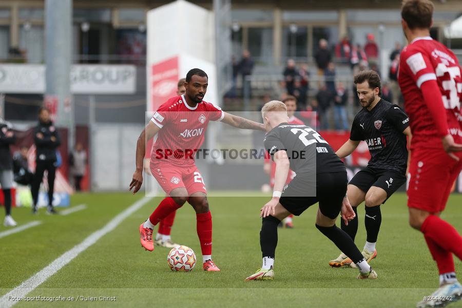 AKON Arena, Würzburg, 06.10.2024, sport, action, Fussball, BFV, 13. Spieltag, Regionalliga Bayern, BUC, FWK, TSV Buchbach, FC Würzburger Kickers - Bild-ID: 2444242
