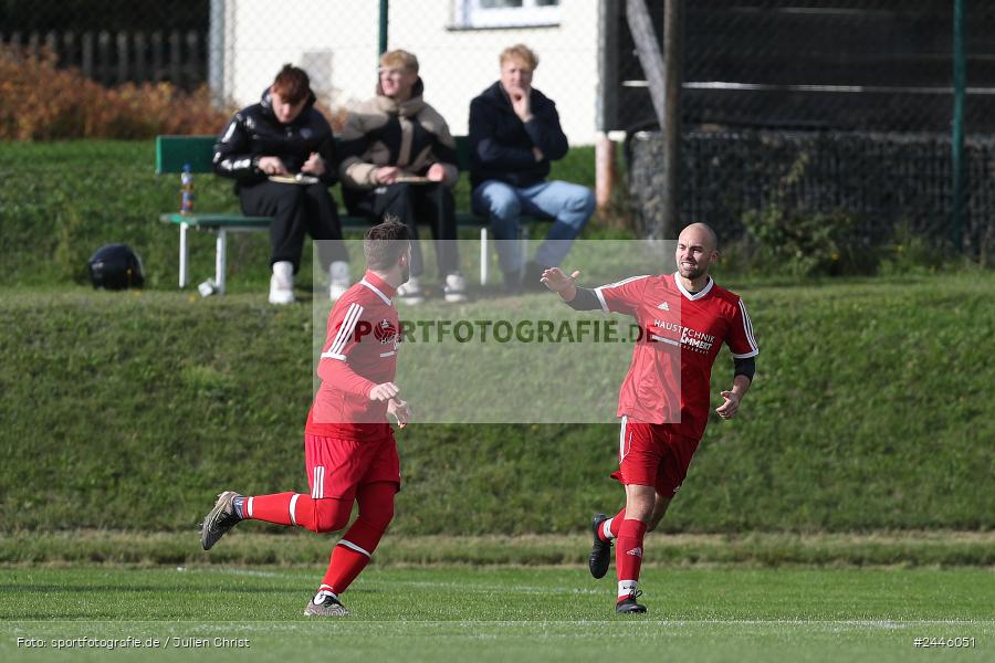 Sportgelände Oberndorf, Bischbrunn, 13.10.2024, sport, action, Fussball, BFV, 14. Spieltag, Kreisklasse Würzburg Gr. 3, FCK, SVB, (SG 1) FC Karsbach, (SG 1) SV Bischbrunn - Bild-ID: 2446051