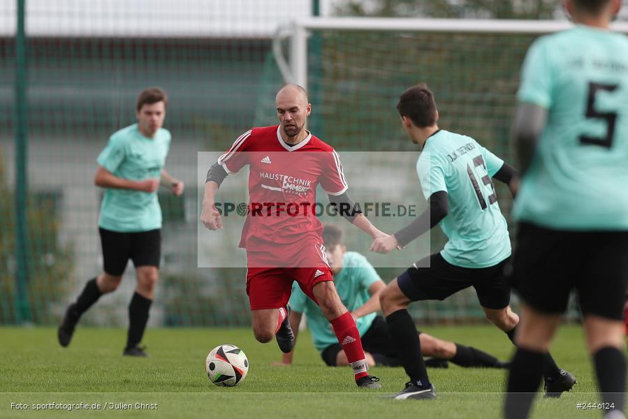 Sportgelände Oberndorf, Bischbrunn, 13.10.2024, sport, action, Fussball, BFV, 14. Spieltag, Kreisklasse Würzburg Gr. 3, FCK, SVB, (SG 1) FC Karsbach, (SG 1) SV Bischbrunn - Bild-ID: 2446124