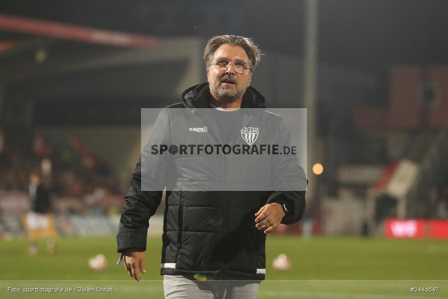 AKON Arena, Würzburg, 18.10.2024, sport, action, Fussball, BFV, 15. Spieltag, Regionalliga Bayern, FCS, FWK, 1. FC Schweinfurt 1905, FC Würzburger Kickers - Bild-ID: 2446547
