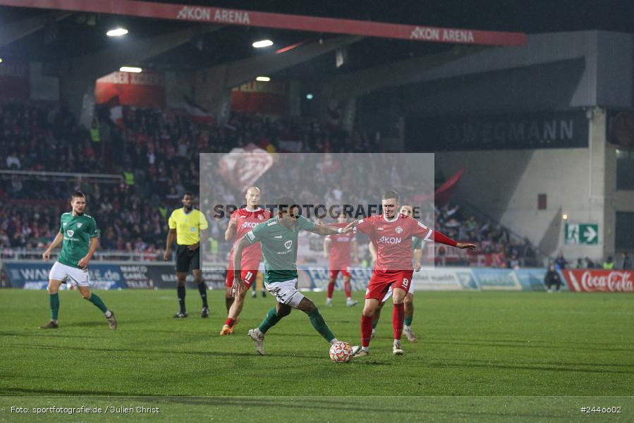 AKON Arena, Würzburg, 18.10.2024, sport, action, Fussball, BFV, 15. Spieltag, Regionalliga Bayern, FCS, FWK, 1. FC Schweinfurt 1905, FC Würzburger Kickers - Bild-ID: 2446602