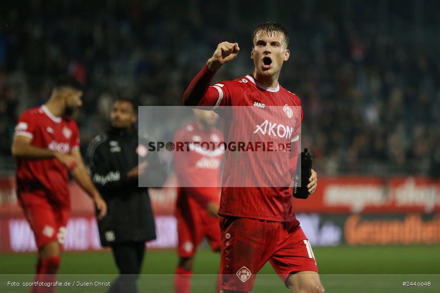 AKON Arena, Würzburg, 18.10.2024, sport, action, Fussball, BFV, 15. Spieltag, Regionalliga Bayern, FCS, FWK, 1. FC Schweinfurt 1905, FC Würzburger Kickers - Bild-ID: 2446648