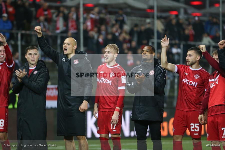 AKON Arena, Würzburg, 18.10.2024, sport, action, Fussball, BFV, 15. Spieltag, Regionalliga Bayern, FCS, FWK, 1. FC Schweinfurt 1905, FC Würzburger Kickers - Bild-ID: 2446669