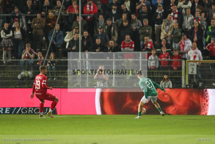 AKON Arena, Würzburg, 18.10.2024, sport, action, Fussball, BFV, 15. Spieltag, Regionalliga Bayern, FCS, FWK, 1. FC Schweinfurt 1905, FC Würzburger Kickers - Bild-ID: 2446782
