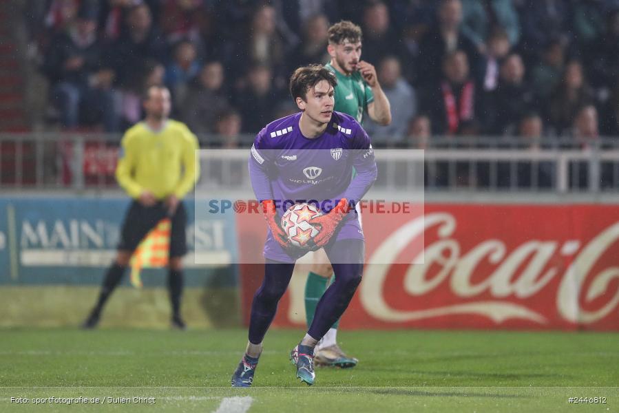 AKON Arena, Würzburg, 18.10.2024, sport, action, Fussball, BFV, 15. Spieltag, Regionalliga Bayern, FCS, FWK, 1. FC Schweinfurt 1905, FC Würzburger Kickers - Bild-ID: 2446812