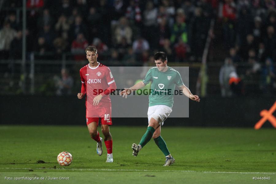 AKON Arena, Würzburg, 18.10.2024, sport, action, Fussball, BFV, 15. Spieltag, Regionalliga Bayern, FCS, FWK, 1. FC Schweinfurt 1905, FC Würzburger Kickers - Bild-ID: 2446840