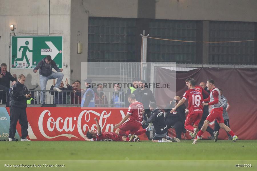 AKON Arena, Würzburg, 18.10.2024, sport, action, Fussball, BFV, 15. Spieltag, Regionalliga Bayern, FCS, FWK, 1. FC Schweinfurt 1905, FC Würzburger Kickers - Bild-ID: 2447003