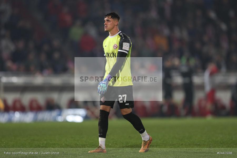 AKON Arena, Würzburg, 18.10.2024, sport, action, Fussball, BFV, 15. Spieltag, Regionalliga Bayern, FCS, FWK, 1. FC Schweinfurt 1905, FC Würzburger Kickers - Bild-ID: 2447038