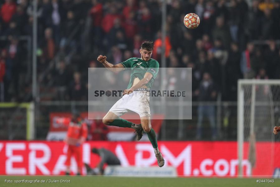 AKON Arena, Würzburg, 18.10.2024, sport, action, Fussball, BFV, 15. Spieltag, Regionalliga Bayern, FCS, FWK, 1. FC Schweinfurt 1905, FC Würzburger Kickers - Bild-ID: 2447043