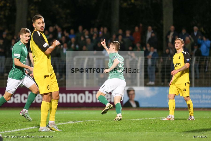 Sachs-Stadion, Schweinfurt, 22.10.2024, sport, action, Fussball, BFV, 16. Spieltag, Regionalliga Bayern, DJK, FCS, DJK Vilzing, 1. FC Schweinfurt 1905 - Bild-ID: 2448200