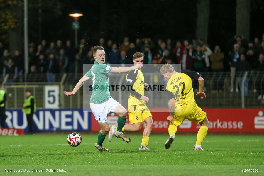 Sachs-Stadion, Schweinfurt, 22.10.2024, sport, action, Fussball, BFV, 16. Spieltag, Regionalliga Bayern, DJK, FCS, DJK Vilzing, 1. FC Schweinfurt 1905 - Bild-ID: 2448202