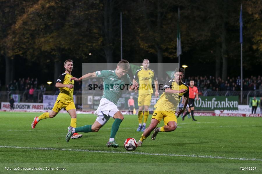 Sachs-Stadion, Schweinfurt, 22.10.2024, sport, action, Fussball, BFV, 16. Spieltag, Regionalliga Bayern, DJK, FCS, DJK Vilzing, 1. FC Schweinfurt 1905 - Bild-ID: 2448209