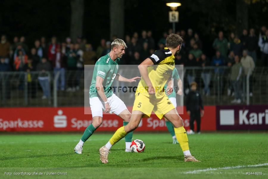 Sachs-Stadion, Schweinfurt, 22.10.2024, sport, action, Fussball, BFV, 16. Spieltag, Regionalliga Bayern, DJK, FCS, DJK Vilzing, 1. FC Schweinfurt 1905 - Bild-ID: 2448213