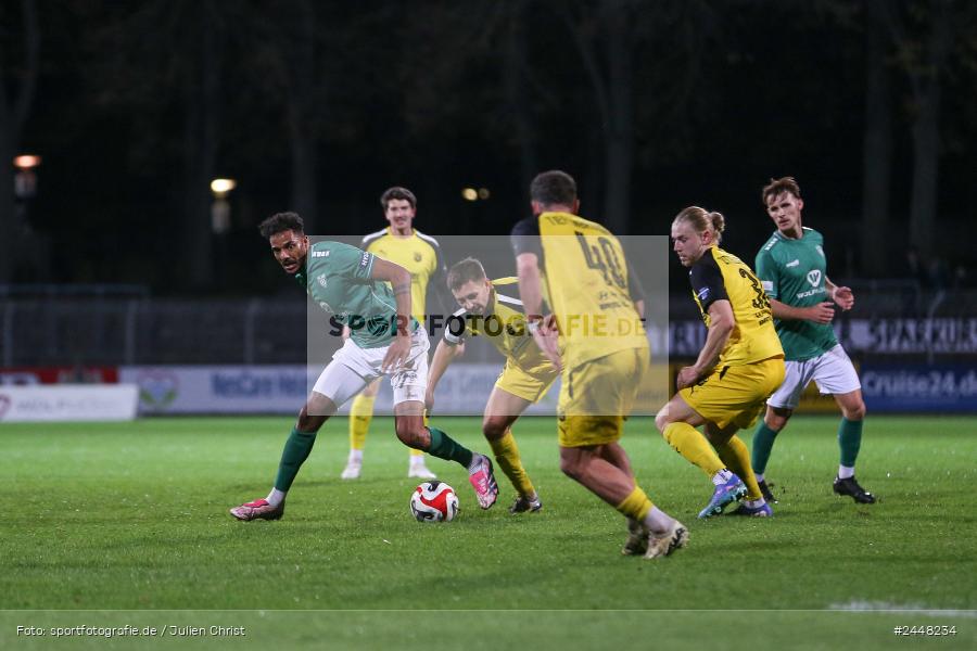 Sachs-Stadion, Schweinfurt, 22.10.2024, sport, action, Fussball, BFV, 16. Spieltag, Regionalliga Bayern, DJK, FCS, DJK Vilzing, 1. FC Schweinfurt 1905 - Bild-ID: 2448234