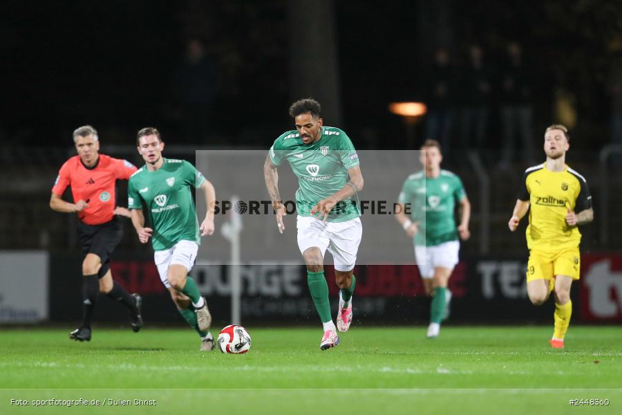 Sachs-Stadion, Schweinfurt, 22.10.2024, sport, action, Fussball, BFV, 16. Spieltag, Regionalliga Bayern, DJK, FCS, DJK Vilzing, 1. FC Schweinfurt 1905 - Bild-ID: 2448360
