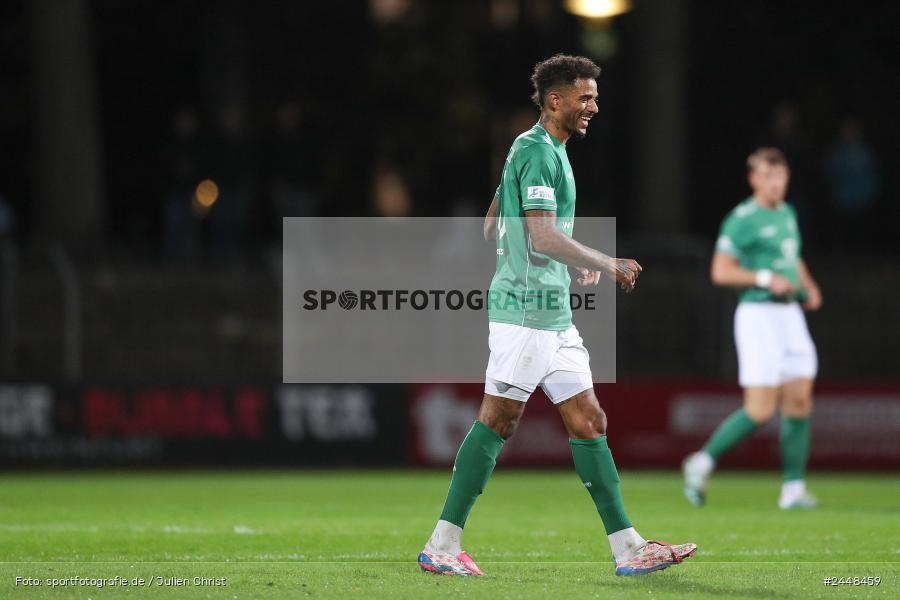 Sachs-Stadion, Schweinfurt, 22.10.2024, sport, action, Fussball, BFV, 16. Spieltag, Regionalliga Bayern, DJK, FCS, DJK Vilzing, 1. FC Schweinfurt 1905 - Bild-ID: 2448459