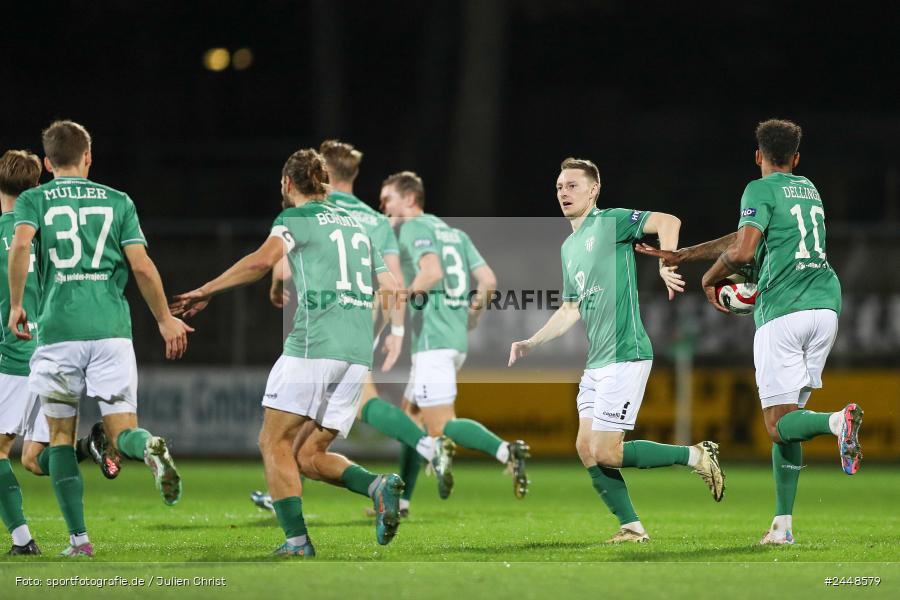 Sachs-Stadion, Schweinfurt, 22.10.2024, sport, action, Fussball, BFV, 16. Spieltag, Regionalliga Bayern, DJK, FCS, DJK Vilzing, 1. FC Schweinfurt 1905 - Bild-ID: 2448579