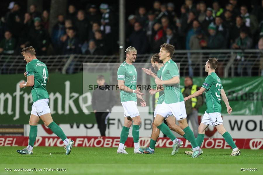 Sachs-Stadion, Schweinfurt, 22.10.2024, sport, action, Fussball, BFV, 16. Spieltag, Regionalliga Bayern, DJK, FCS, DJK Vilzing, 1. FC Schweinfurt 1905 - Bild-ID: 2448634