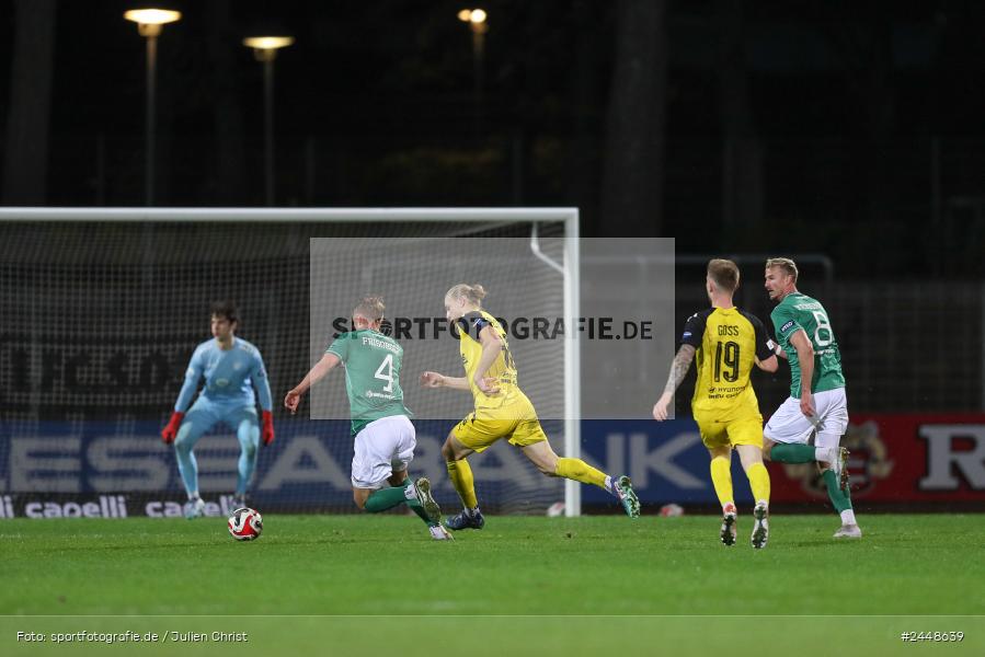 Sachs-Stadion, Schweinfurt, 22.10.2024, sport, action, Fussball, BFV, 16. Spieltag, Regionalliga Bayern, DJK, FCS, DJK Vilzing, 1. FC Schweinfurt 1905 - Bild-ID: 2448639