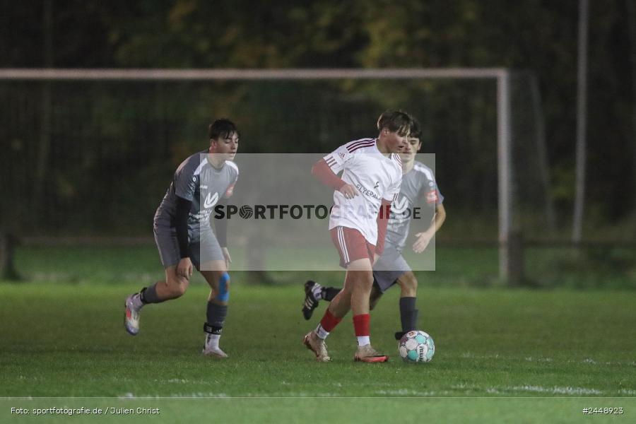 Sportgelände, Karlstadt, 25.10.2024, sport, action, Fussball, BFV, Gruppe WÜ MSP, U19, SVB, SGK, (SG) SV Rot-Weiss Bischbrunn, (SG) Kreis Karlstadt - Bild-ID: 2448923