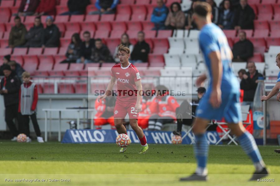 AKON Arena, Würzburg, 26.10.2024, sport, action, Fussball, BFV, Regionalliga Bayern, 17. Spieltag, FVI, FWK, FV Illertissen, FC Würzburger Kickers - Bild-ID: 2450012