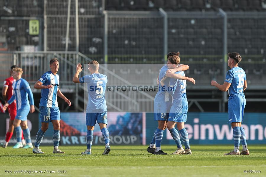 AKON Arena, Würzburg, 26.10.2024, sport, action, Fussball, BFV, Regionalliga Bayern, 17. Spieltag, FVI, FWK, FV Illertissen, FC Würzburger Kickers - Bild-ID: 2450060