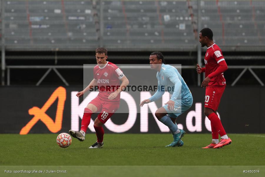 AKON Arena, Würzburg, 02.11.2024, sport, action, Fussball, BFV, 18. Spieltag, Regionalliga Bayern, TGM, FWK, Türkgücü München, FC Würzburger Kickers - Bild-ID: 2450574