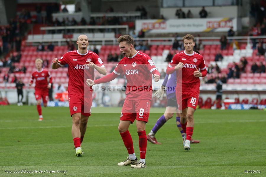 AKON Arena, Würzburg, 02.11.2024, sport, action, Fussball, BFV, 18. Spieltag, Regionalliga Bayern, TGM, FWK, Türkgücü München, FC Würzburger Kickers - Bild-ID: 2450610
