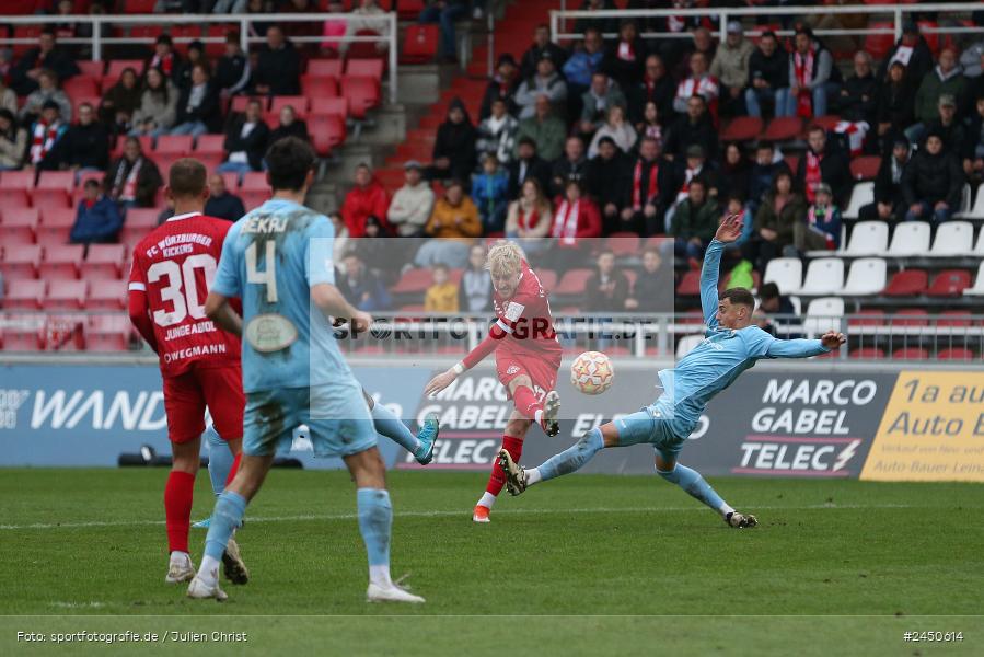 AKON Arena, Würzburg, 02.11.2024, sport, action, Fussball, BFV, 18. Spieltag, Regionalliga Bayern, TGM, FWK, Türkgücü München, FC Würzburger Kickers - Bild-ID: 2450614
