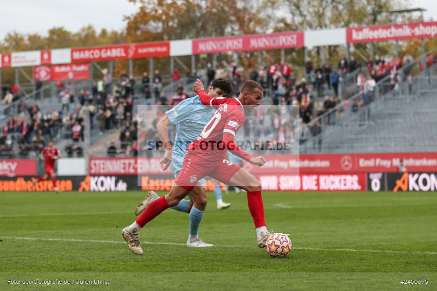 AKON Arena, Würzburg, 02.11.2024, sport, action, Fussball, BFV, 18. Spieltag, Regionalliga Bayern, TGM, FWK, Türkgücü München, FC Würzburger Kickers - Bild-ID: 2450695