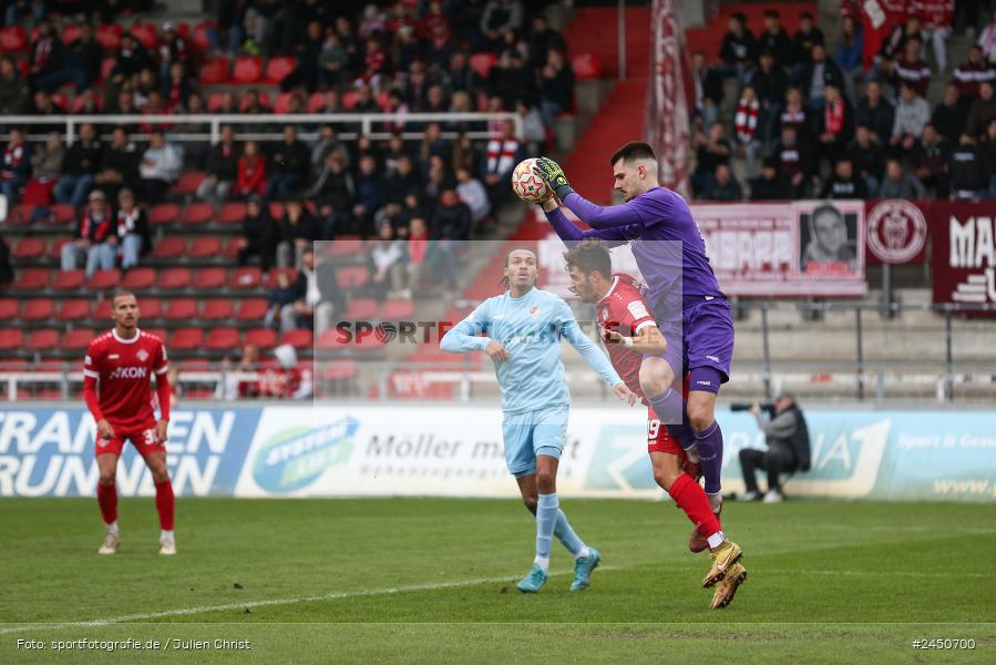 AKON Arena, Würzburg, 02.11.2024, sport, action, Fussball, BFV, 18. Spieltag, Regionalliga Bayern, TGM, FWK, Türkgücü München, FC Würzburger Kickers - Bild-ID: 2450700
