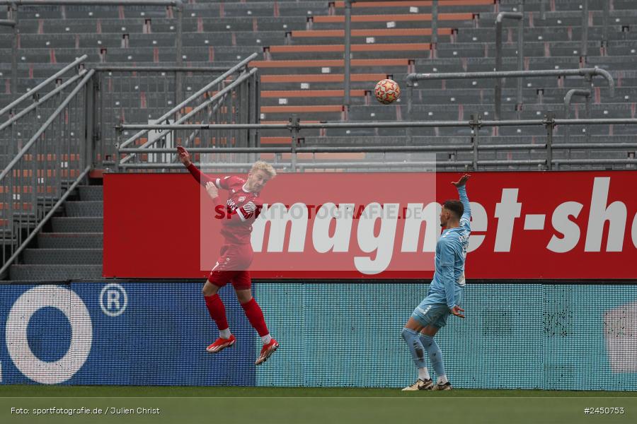 AKON Arena, Würzburg, 02.11.2024, sport, action, Fussball, BFV, 18. Spieltag, Regionalliga Bayern, TGM, FWK, Türkgücü München, FC Würzburger Kickers - Bild-ID: 2450753