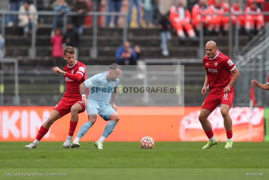 AKON Arena, Würzburg, 02.11.2024, sport, action, Fussball, BFV, 18. Spieltag, Regionalliga Bayern, TGM, FWK, Türkgücü München, FC Würzburger Kickers - Bild-ID: 2450788