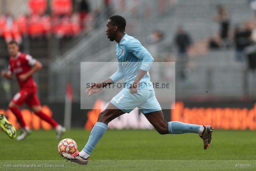 AKON Arena, Würzburg, 02.11.2024, sport, action, Fussball, BFV, 18. Spieltag, Regionalliga Bayern, TGM, FWK, Türkgücü München, FC Würzburger Kickers - Bild-ID: 2450791