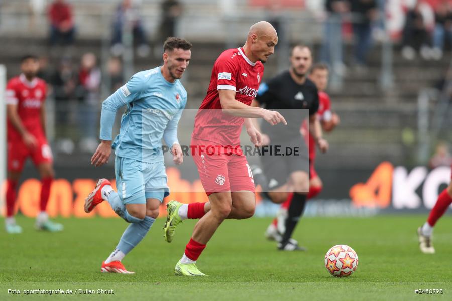 AKON Arena, Würzburg, 02.11.2024, sport, action, Fussball, BFV, 18. Spieltag, Regionalliga Bayern, TGM, FWK, Türkgücü München, FC Würzburger Kickers - Bild-ID: 2450793
