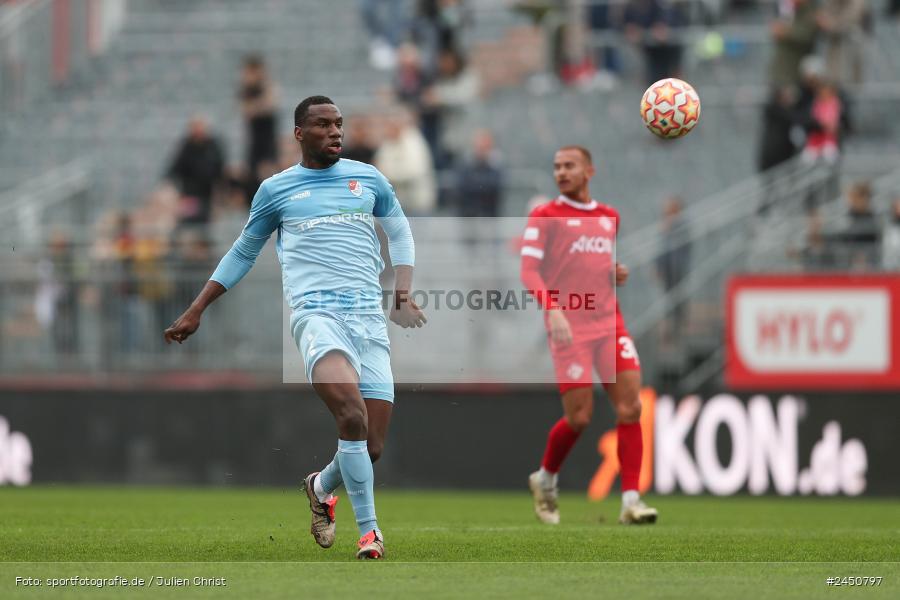AKON Arena, Würzburg, 02.11.2024, sport, action, Fussball, BFV, 18. Spieltag, Regionalliga Bayern, TGM, FWK, Türkgücü München, FC Würzburger Kickers - Bild-ID: 2450797