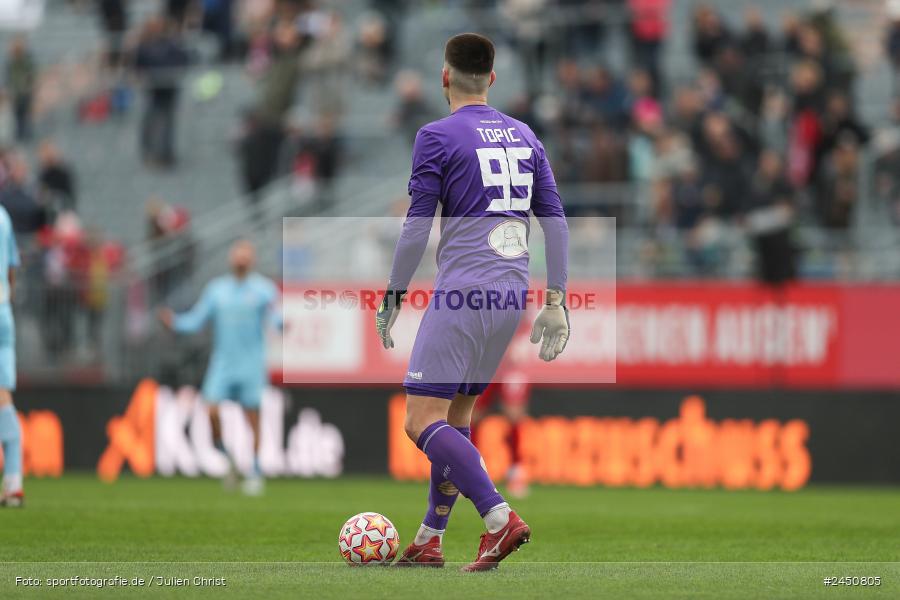 AKON Arena, Würzburg, 02.11.2024, sport, action, Fussball, BFV, 18. Spieltag, Regionalliga Bayern, TGM, FWK, Türkgücü München, FC Würzburger Kickers - Bild-ID: 2450805