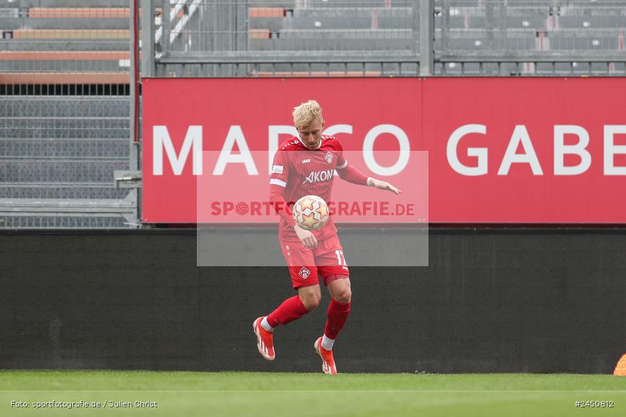 AKON Arena, Würzburg, 02.11.2024, sport, action, Fussball, BFV, 18. Spieltag, Regionalliga Bayern, TGM, FWK, Türkgücü München, FC Würzburger Kickers - Bild-ID: 2450812