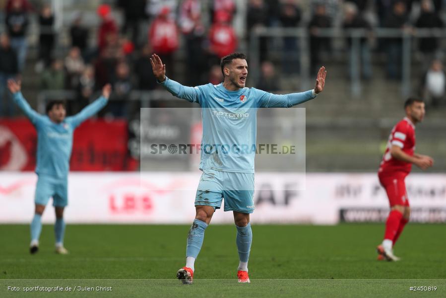 AKON Arena, Würzburg, 02.11.2024, sport, action, Fussball, BFV, 18. Spieltag, Regionalliga Bayern, TGM, FWK, Türkgücü München, FC Würzburger Kickers - Bild-ID: 2450819